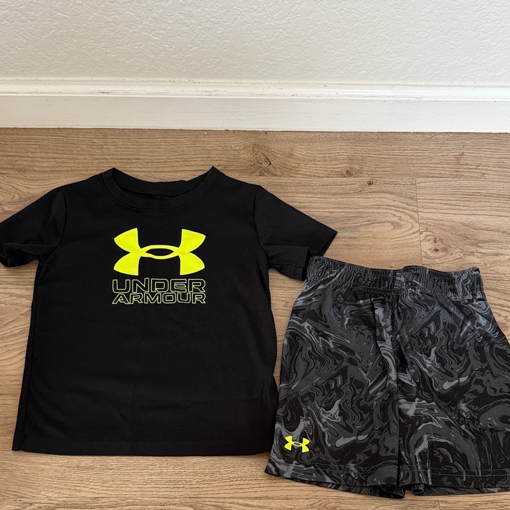 Under Armour Black and Gray Kids Set Size 4T